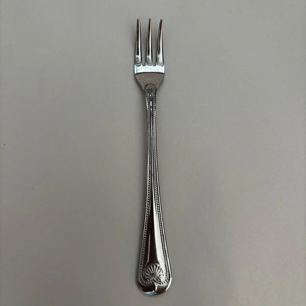Towle Abbey Shell Fork Seafood Stainless Steel Japan Set‎ of 12 Silver 5 3/4”